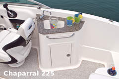 Chaparral 225 SSI Cabin - picture 4