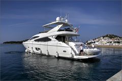 Sunseeker 25m Luxury Yacht - resim 1