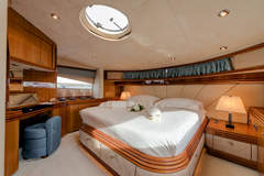 Sunseeker 105 Yacht - picture 10