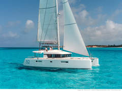 Lagoon 52 with Watermaker & A/C - imagem 1