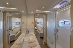 Fountaine Pajot 67 - picture 5