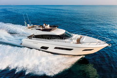 Ferretti Yachts 550 - resim 1