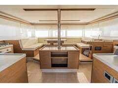 Lagoon 50 (6 Cabs) - Skippered - image 3