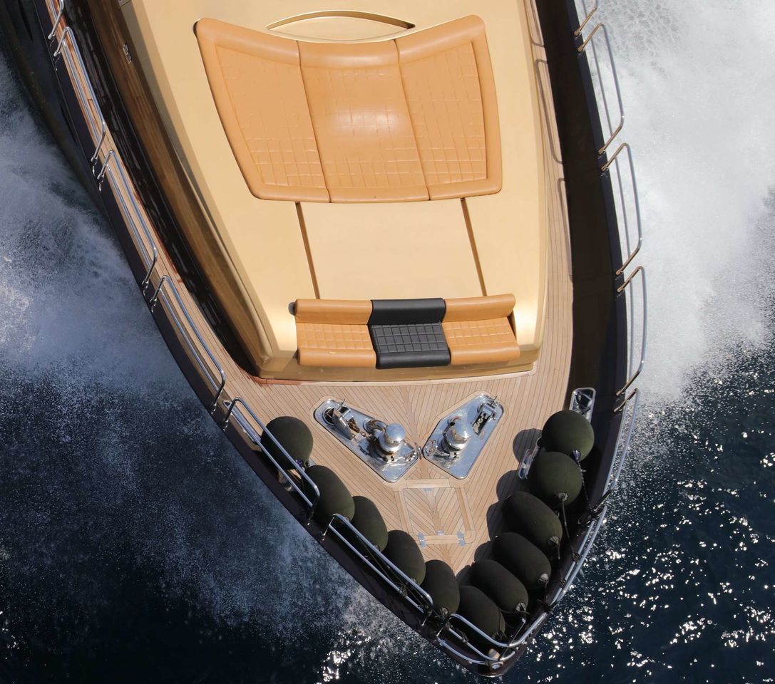 32m VBG Luxury Yacht with Crew! - imagem 3