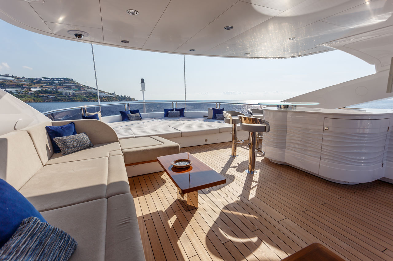 Sunseeker 131 Luxury Yacht - resim 3