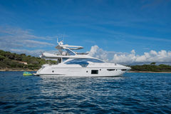 Azimut 74 with Fly Luxury Yacht! - billede 1
