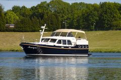 Linssen Grand Sturdy 40.0 AC - picture 2