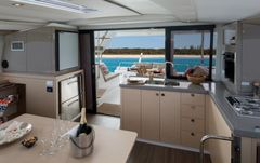 Lucia 40 with Watermaker - resim 5