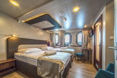 50m Lux-Cruiser with 19 Cabins! - imagem 8