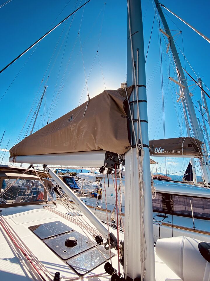 Bavaria 46 Style - picture 3