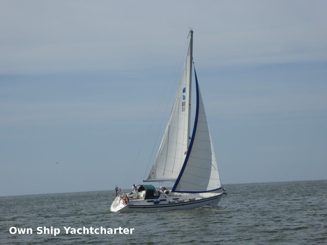 Bavaria 35 Holiday - picture 3