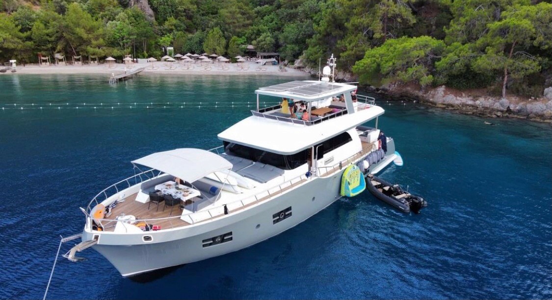 Ultra-luxury Motor Yacht - imagen 3