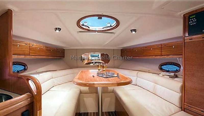 Bavaria Motor Yachts 30 - picture 2