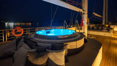 Luxury Sailing Yacht - image 7