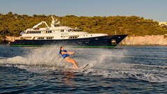 Motor Yacht - picture 10