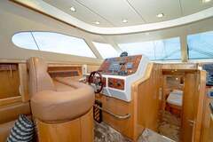 Crewed Motoryacht Dyna 56 - picture 5