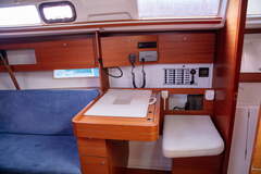 Dufour 335 GL - picture 6
