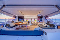 Fountaine Pajot Power 67 - picture 7