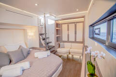 Fountaine Pajot Power 67 - picture 10