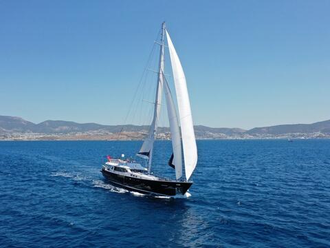 Sailing Yacht Maria